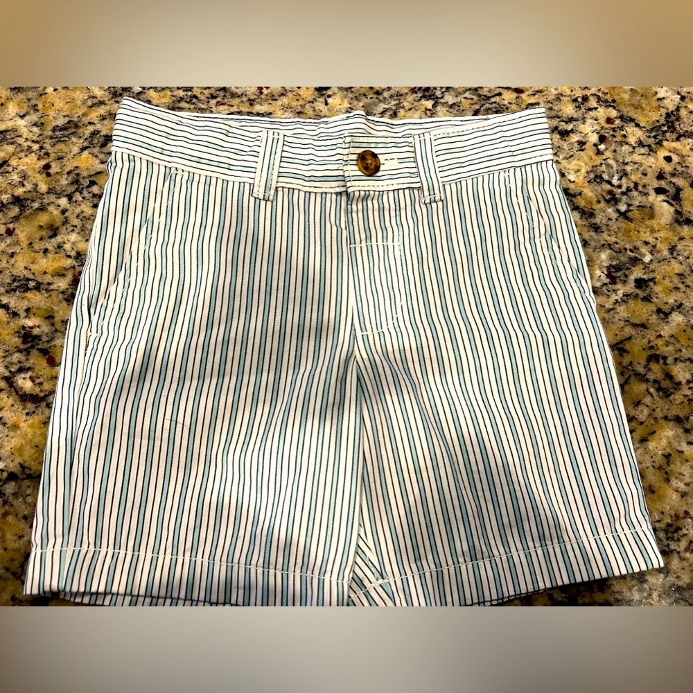 Carters Boy shorts 3t